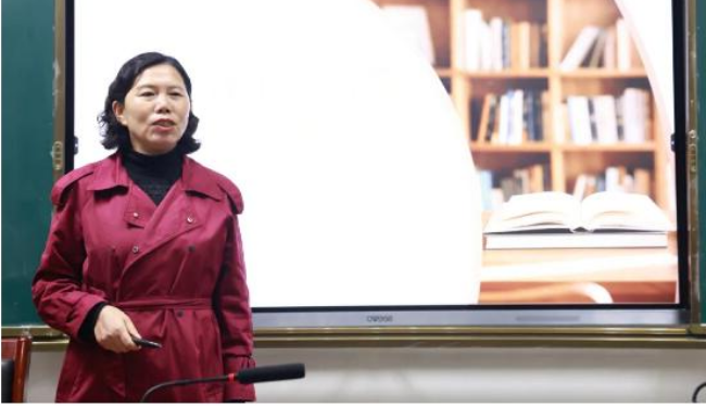 奋进新征程，实干向未来 | 官英书记与国际部学子共话成长与理想