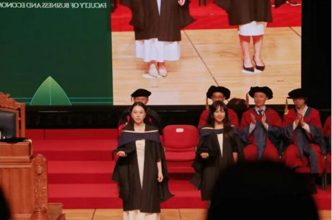从正规博彩平台场高中到韩国高丽大学，再到香港大学：邢潇演同学的逆袭之路